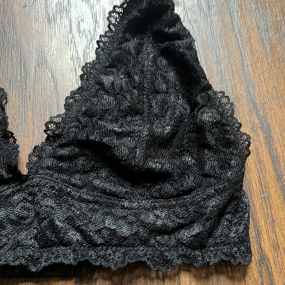 Aritzia Talula Black Lace Halter Bralette - Picture 2 of 6